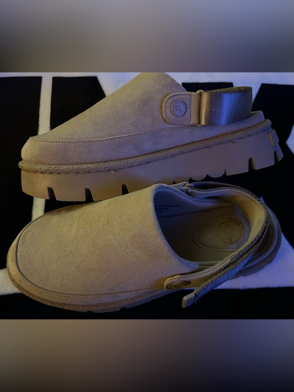 ✨ Slip-On Clogs in Taupe Size 8 ✨